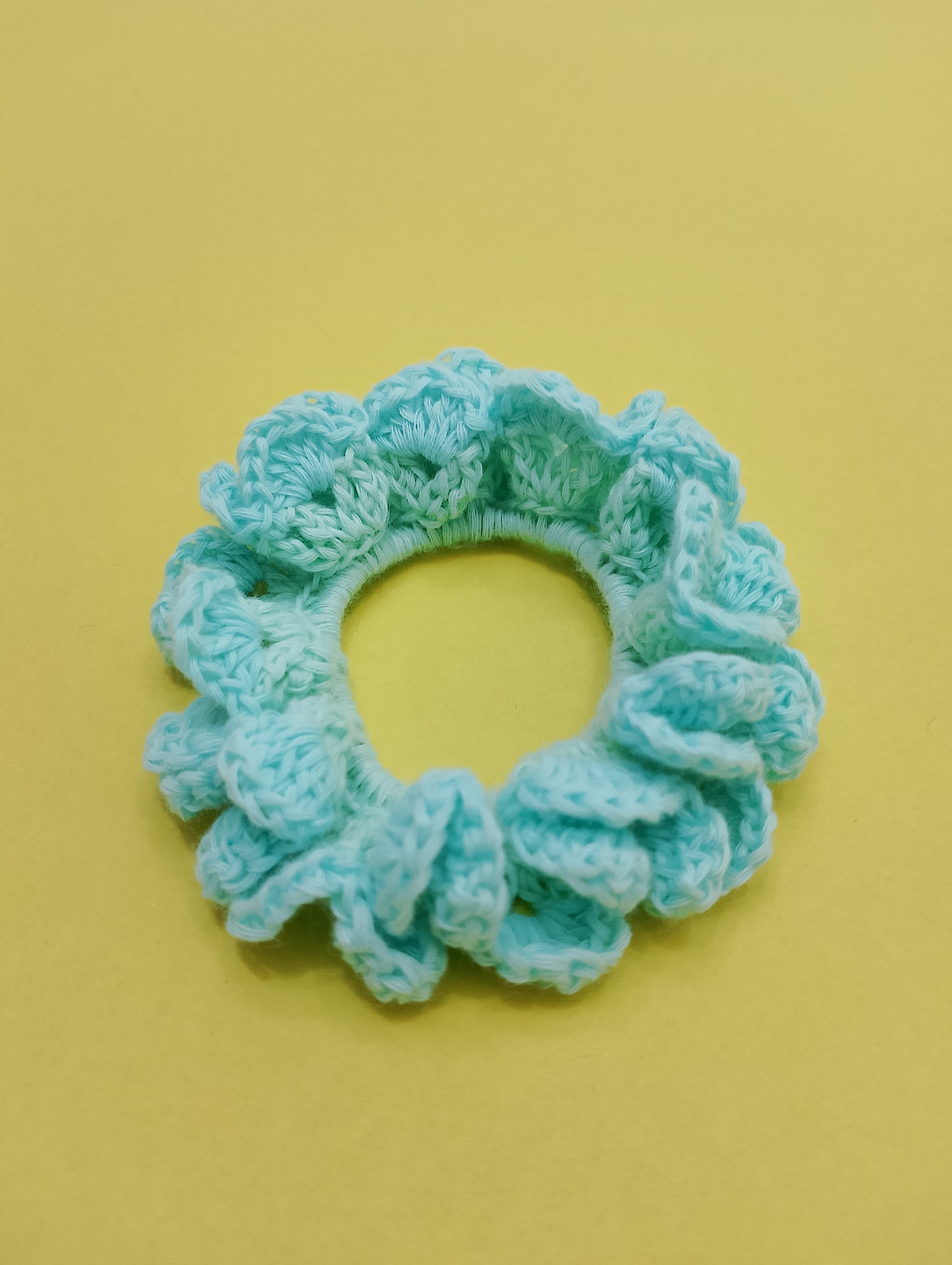 calinegifts scrunchies